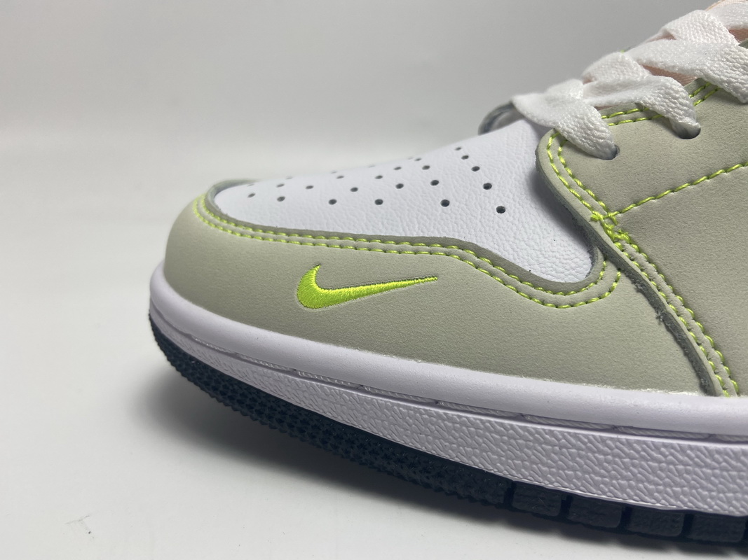 Air Jordan 1 Low OG Ghost Green  DM7837-103