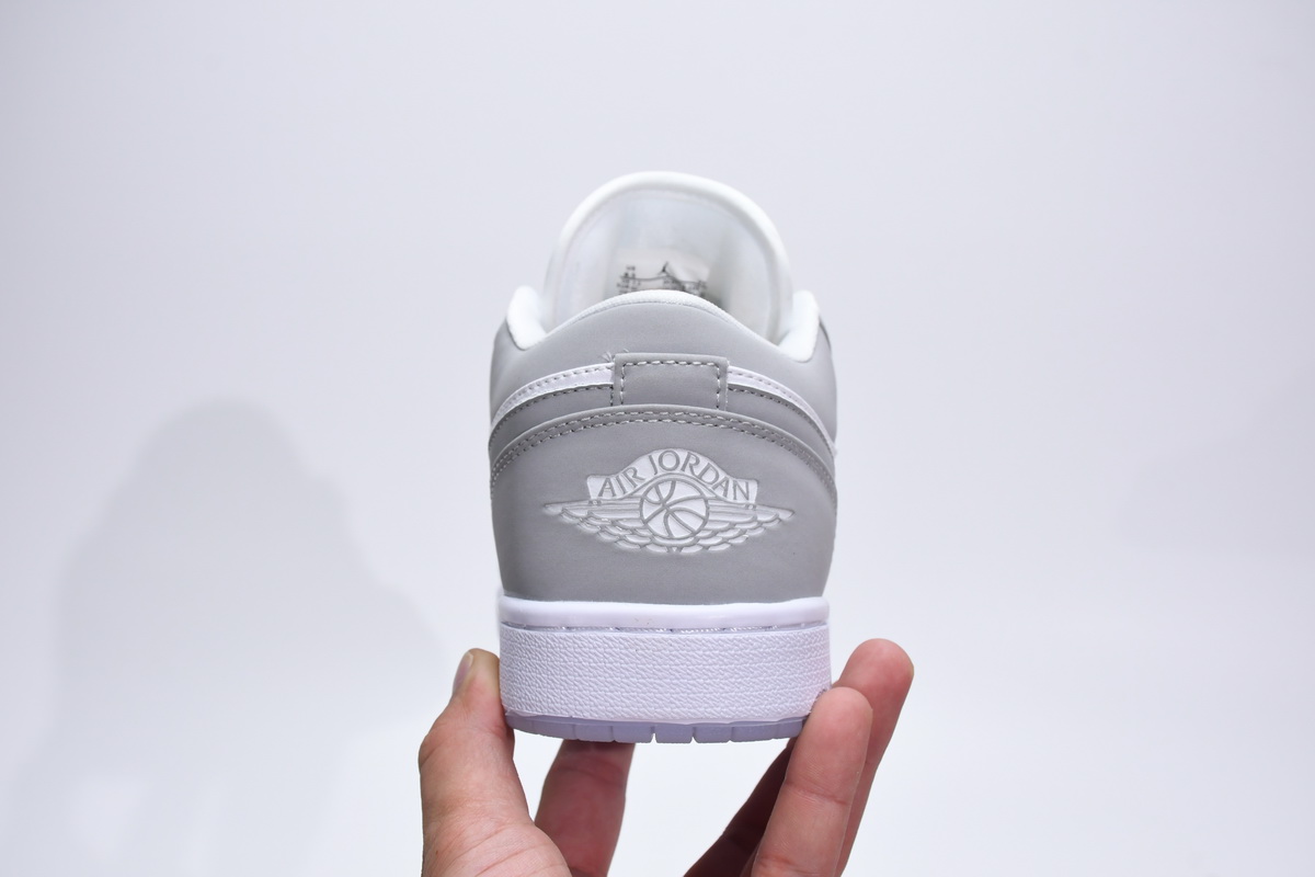 Air Jordan 1 Low Wolf Grey  DC0774-105