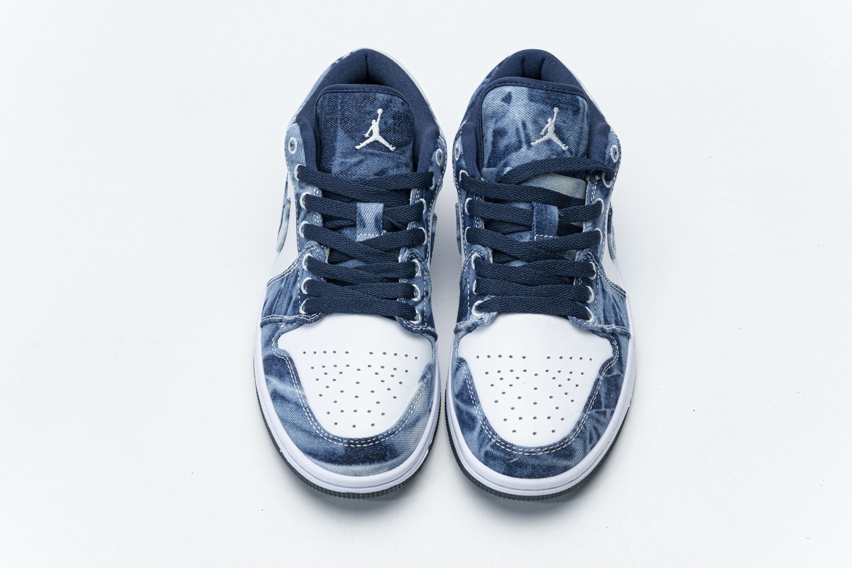 Air Jordan 1 Low SE Washed Denim   CZ8455-100