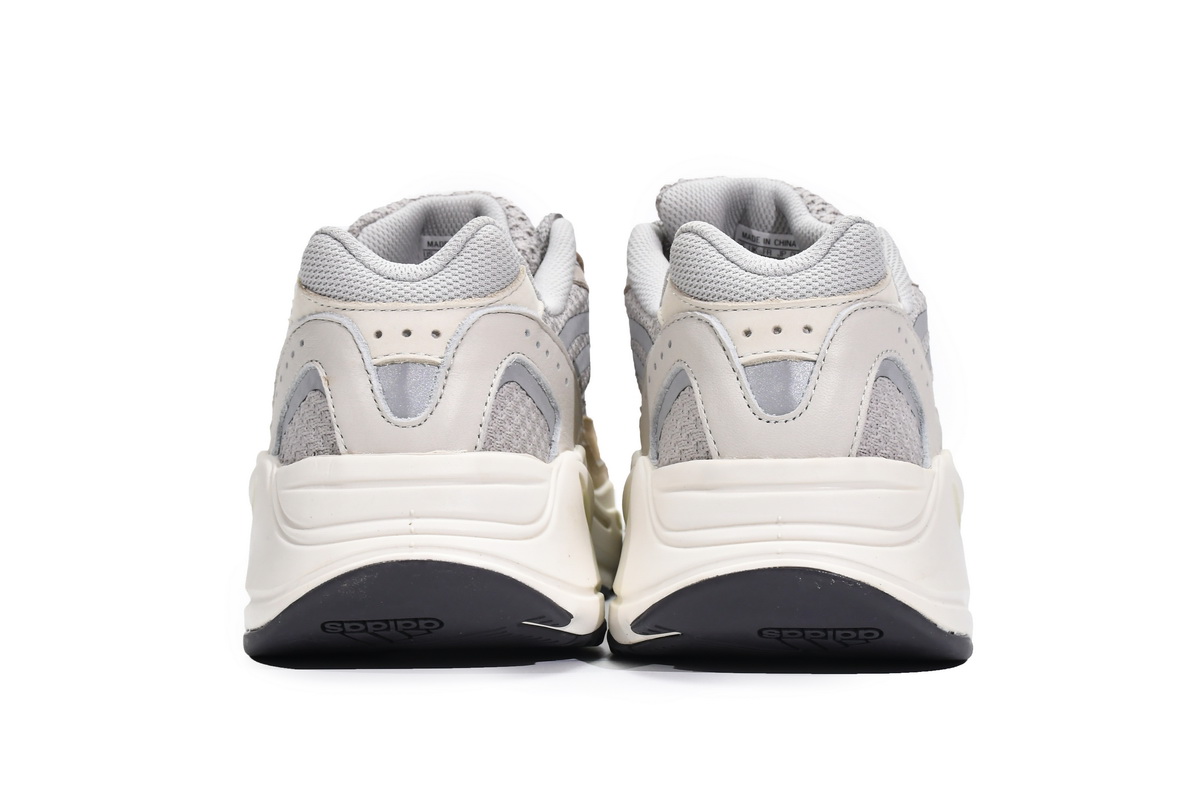 DG  adidas Yeezy Boost 700 V2 Cream   GY7924