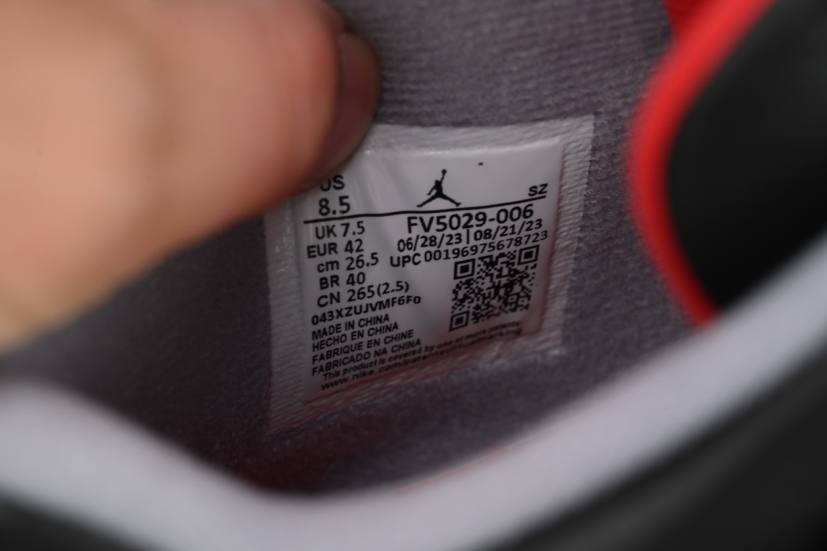 Jordan 4 Retro Bred Reimagined FV5029-006