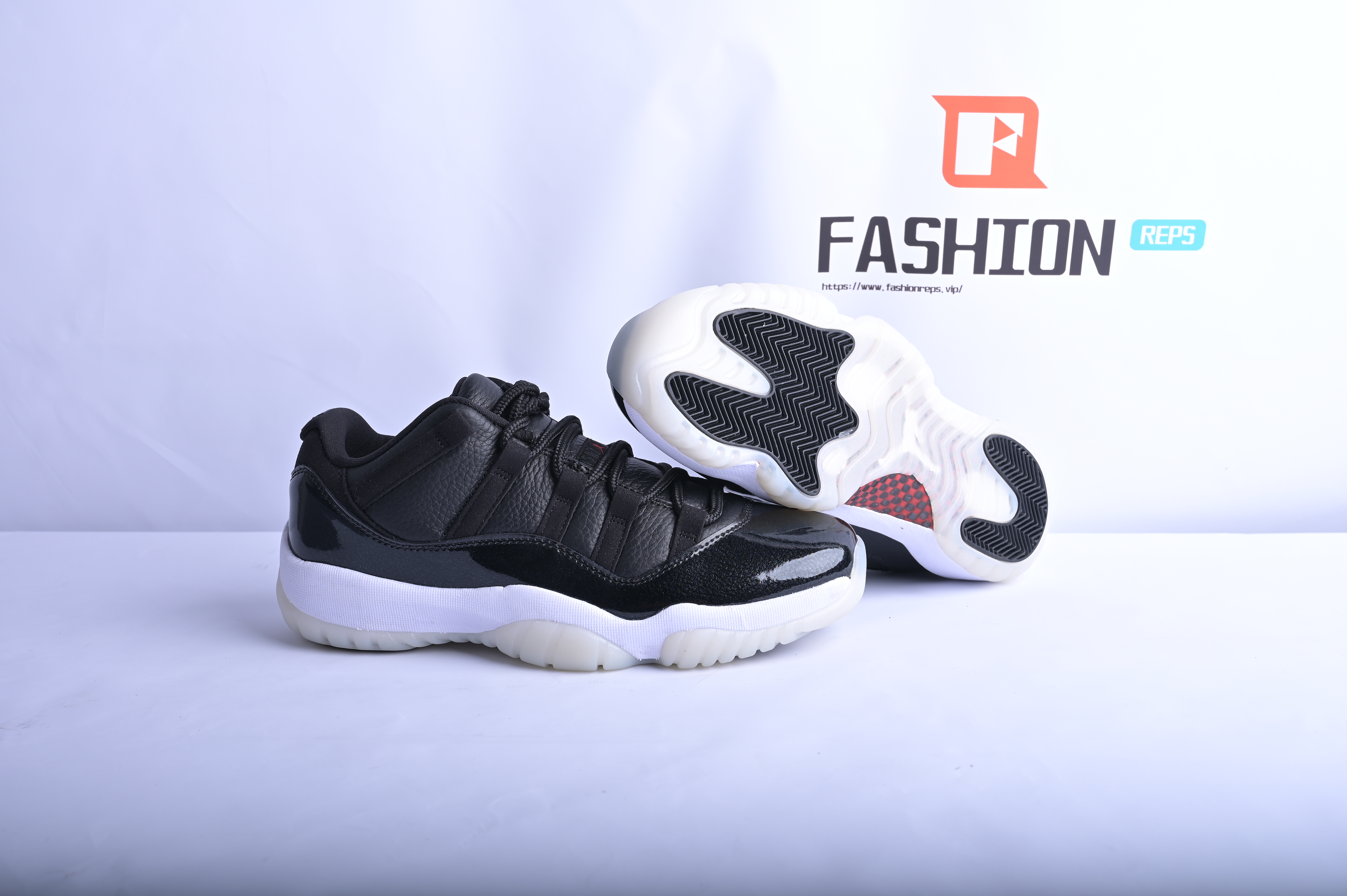 Air Jordan 11 Retro Low 72-10  AV2187-001