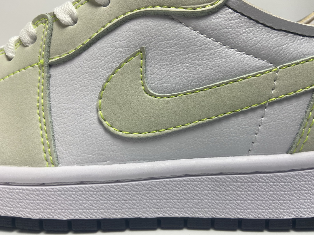 Air Jordan 1 Low OG Ghost Green  DM7837-103