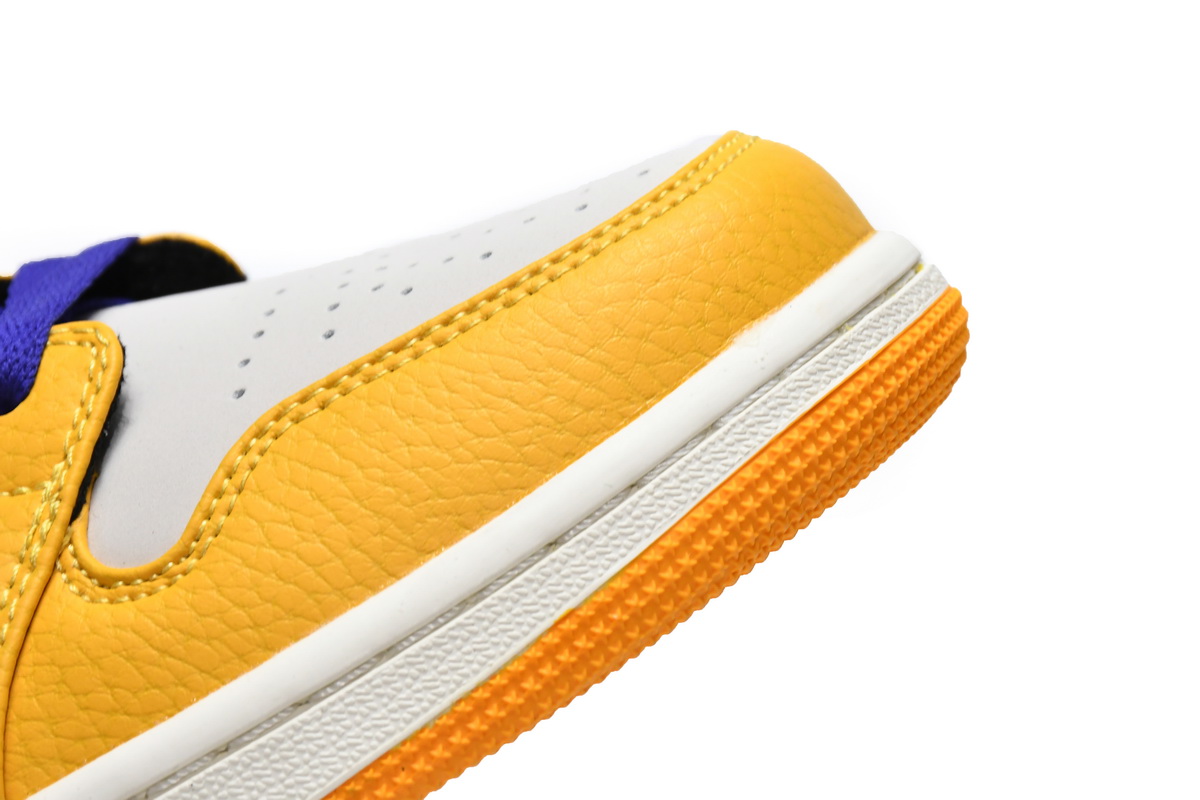 Air Jordan 1 Mid SE Lakers 852542-700