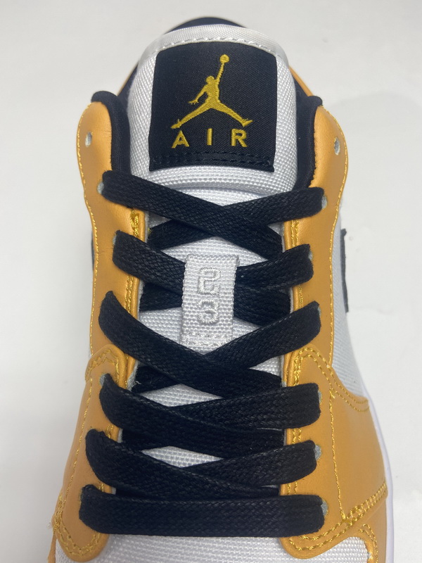 Air Jordan 1 Low Laser Orange   CZ4776-107