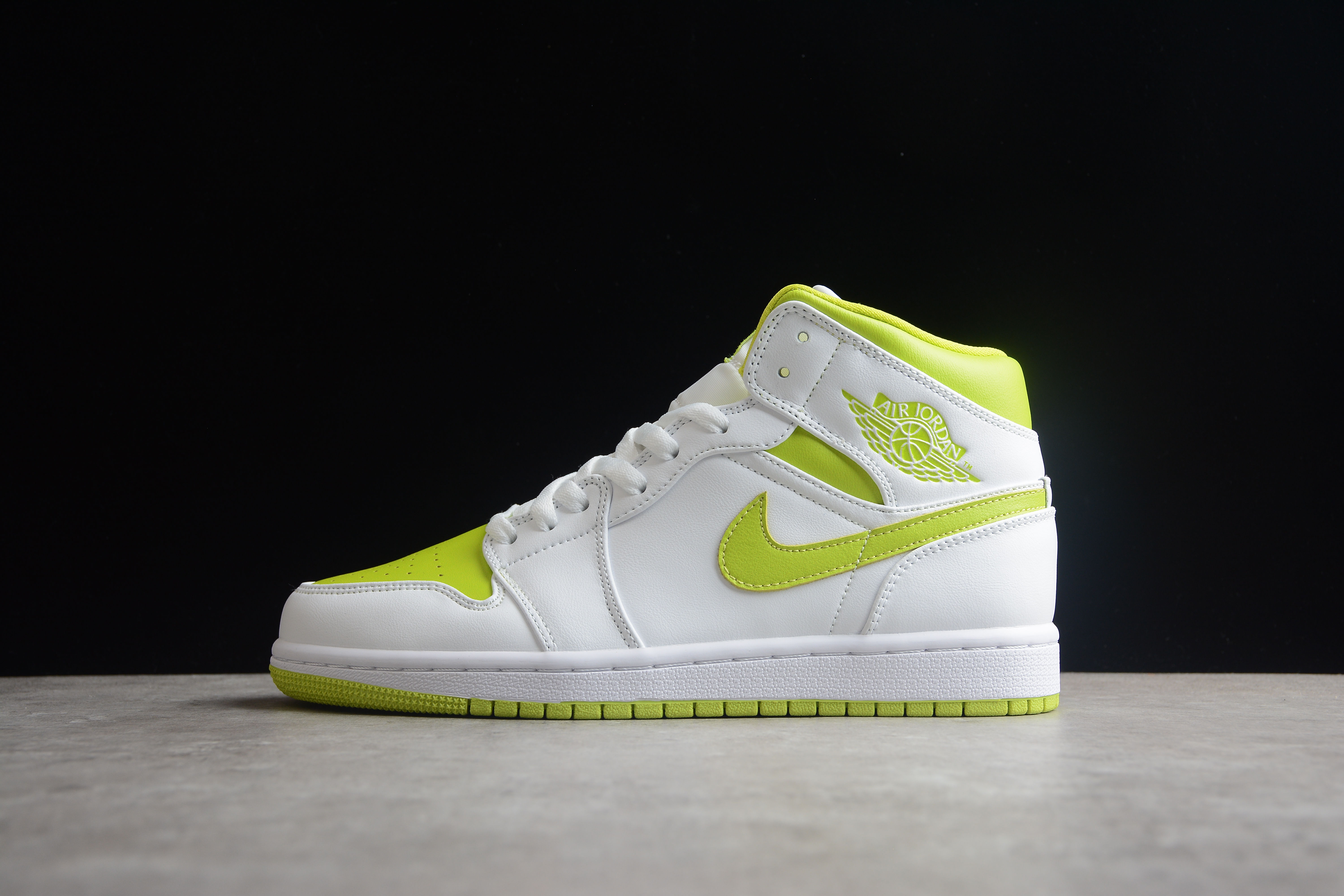 Air Jordan 1 Mid AJ1   BQ6472-131