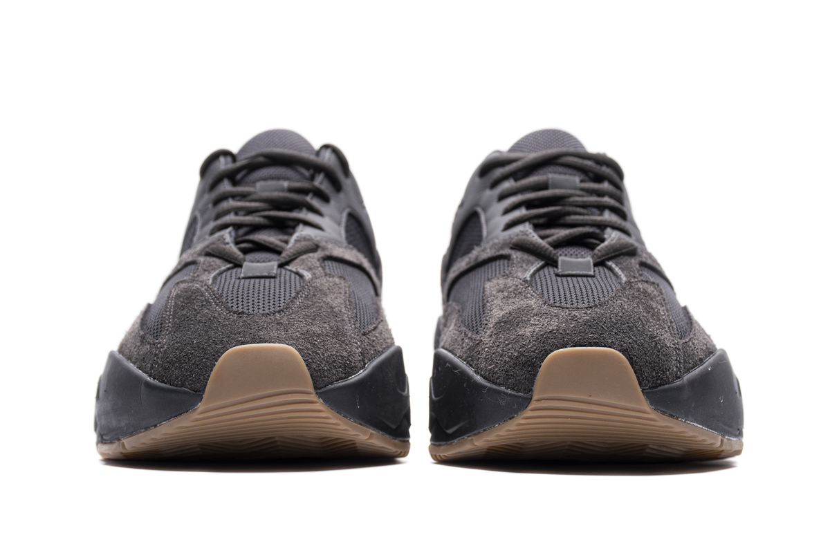 PK GOD  Adidas Yeezy 700 “Utility Black” FV5304