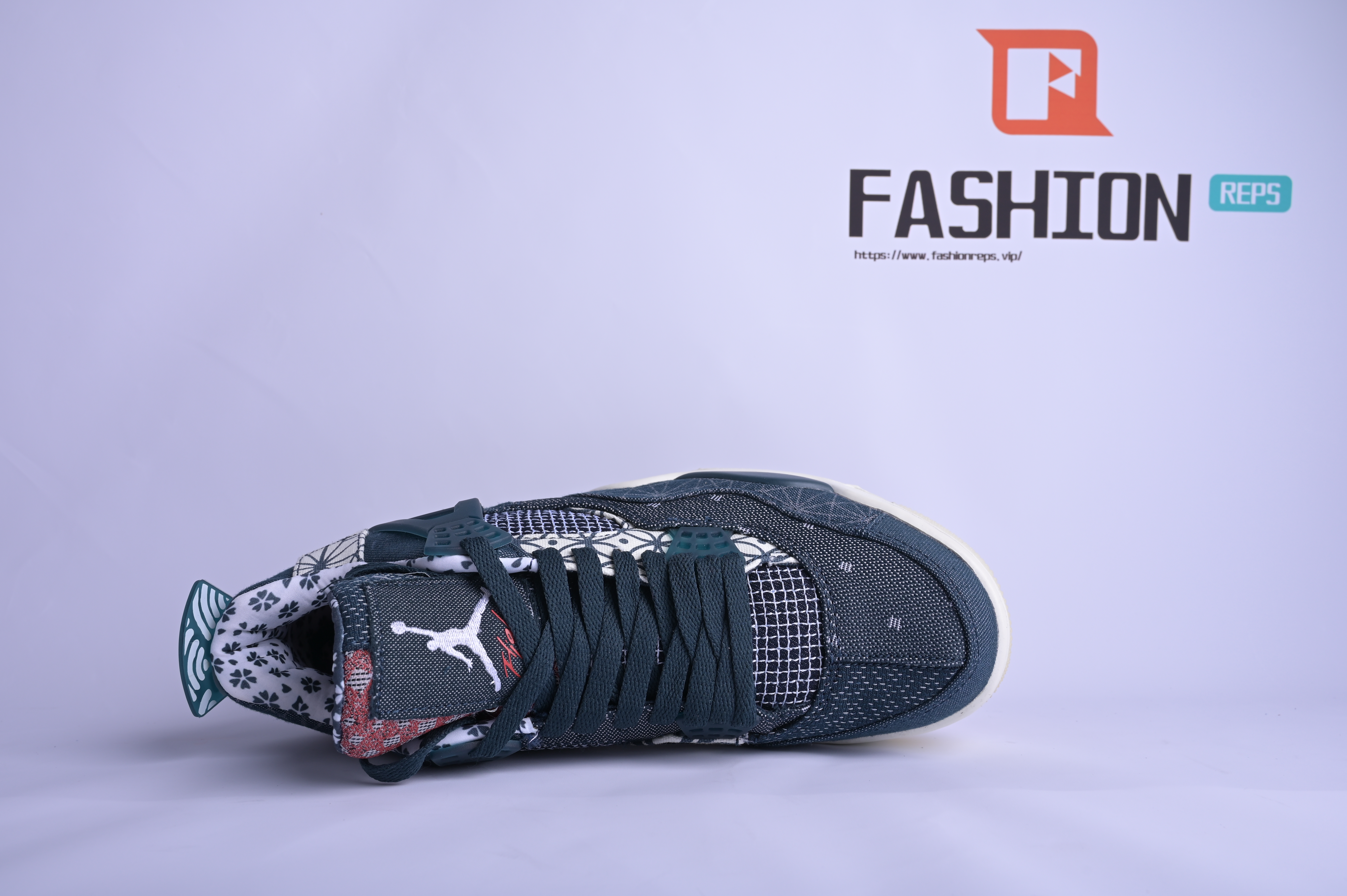 Air Jordan 4 Retro SE Deep Ocean CW0898-400