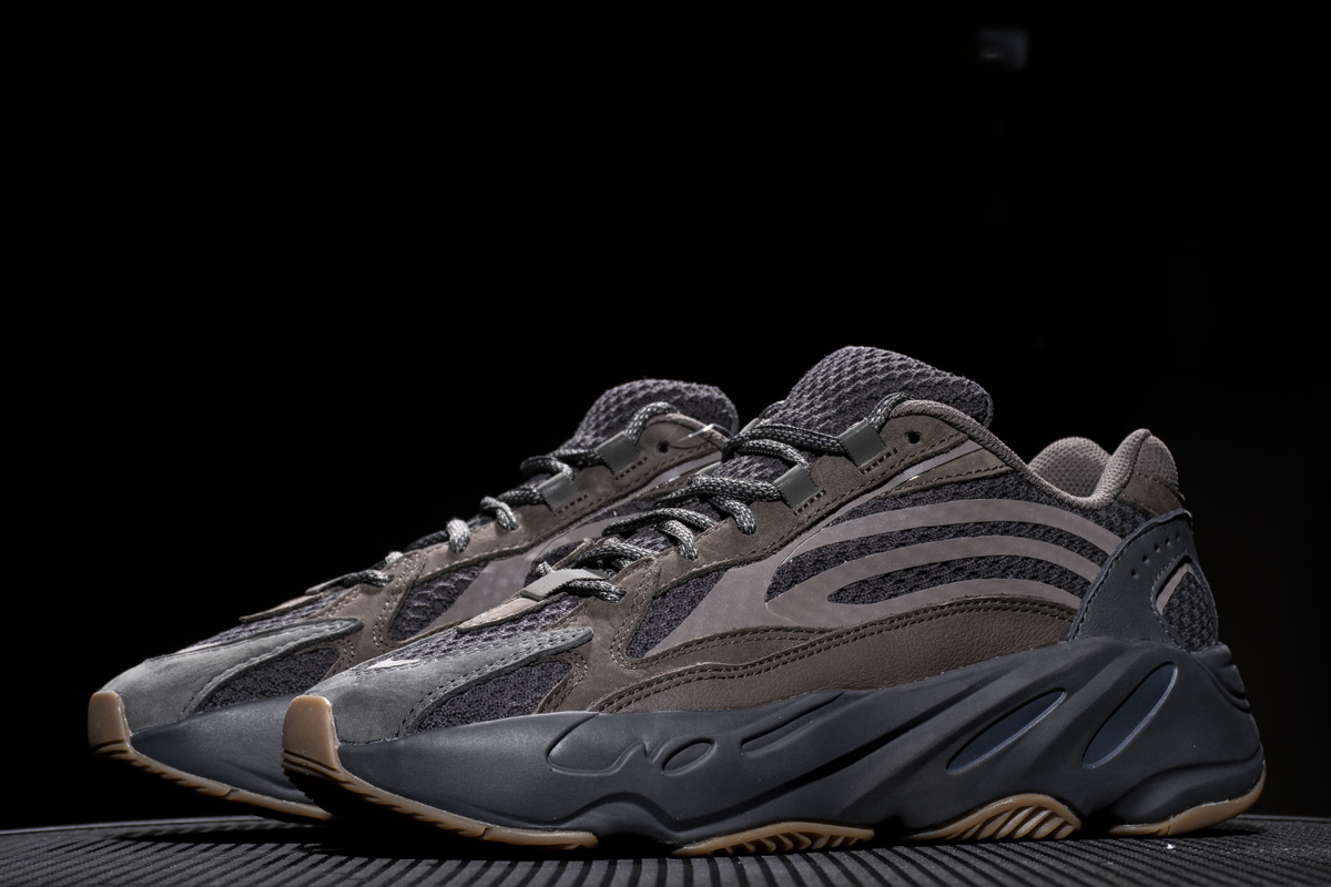 PK GOD  Yeezy Boost 700 V2“Geode”EG6860