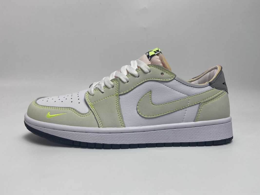 Air Jordan 1 Low OG Ghost Green  DM7837-103