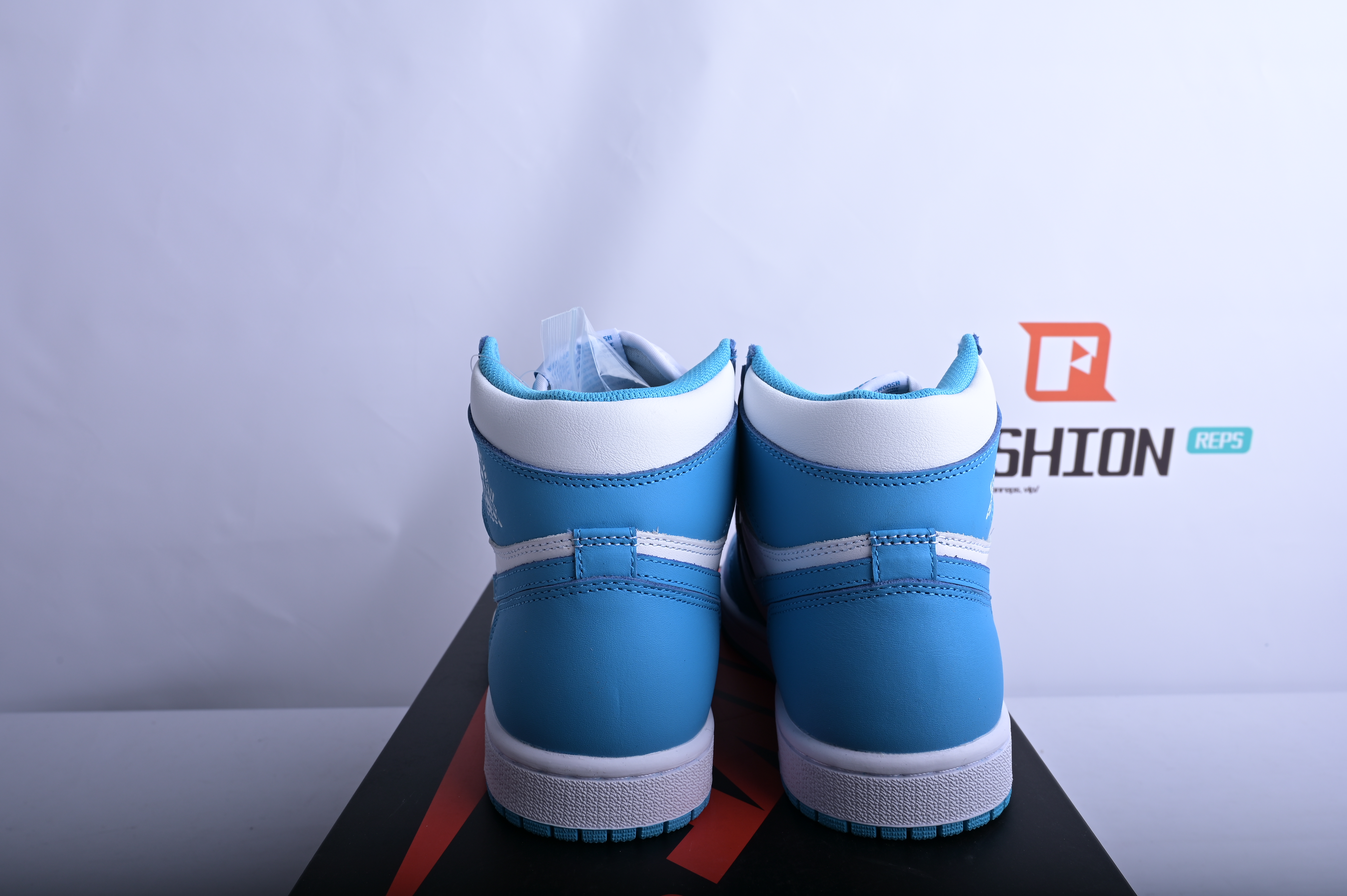 Air Jordan 1 Retro UNC   555088-117