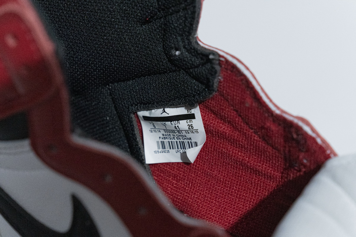 H12  Air Jordan 1 High OG Chicago 555088-101
