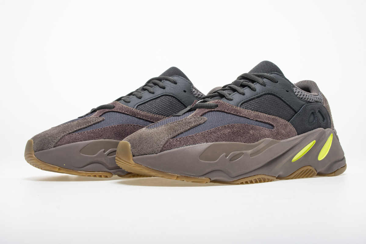PK GOD  Yeezy Boost 700 “Mauve” EE9614