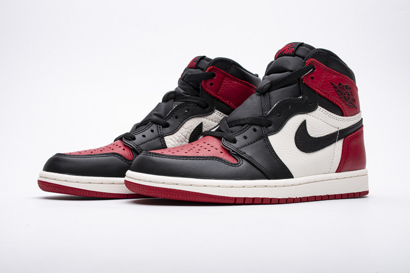 Air Jordan 1 High OG “Bred Toe”555088-610
