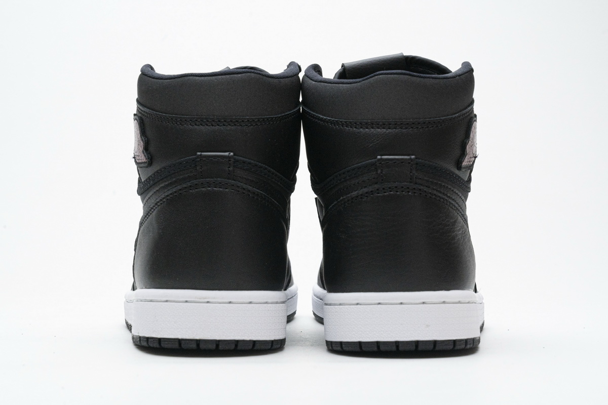 Air Jordan 1 Retro High OG “Black Satin Gym Red”   555088-060