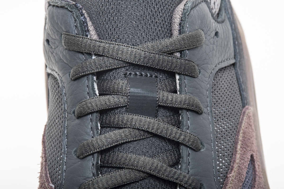 PK GOD  Yeezy Boost 700 “Mauve” EE9614