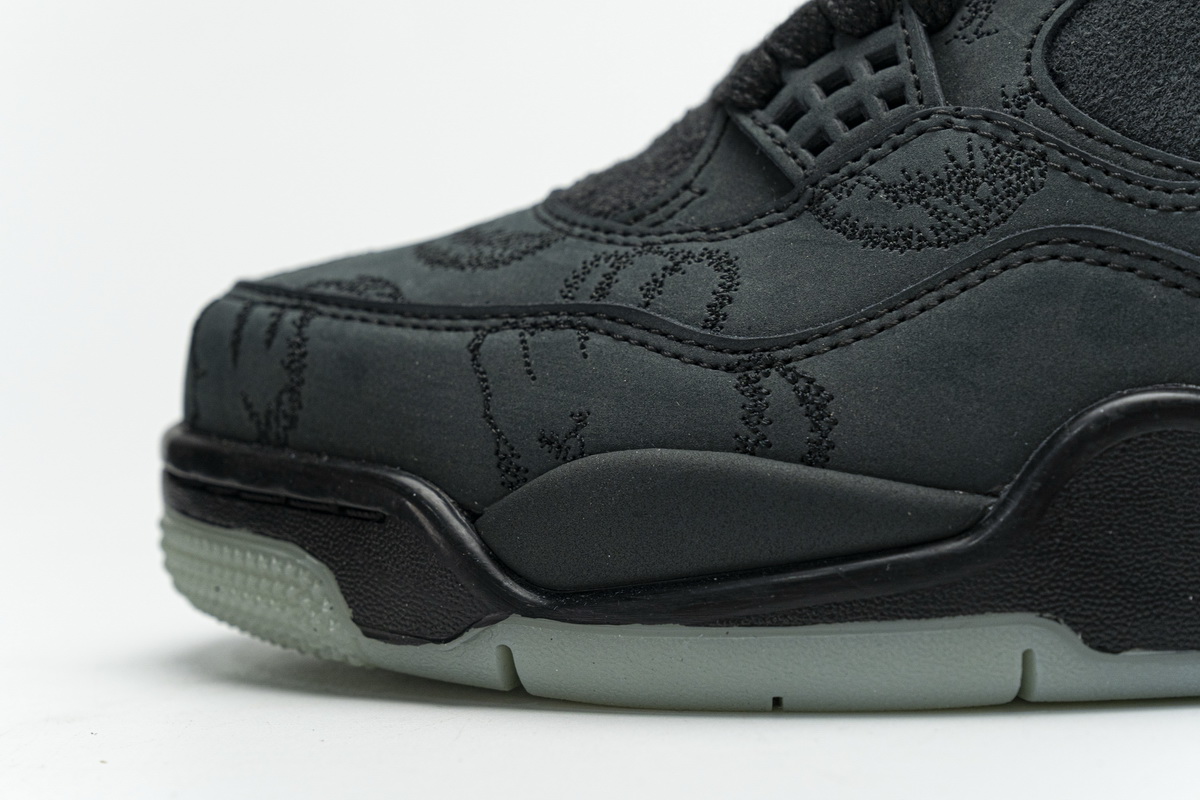 Air Jordan 4 Retro KAWS Black 930155-001