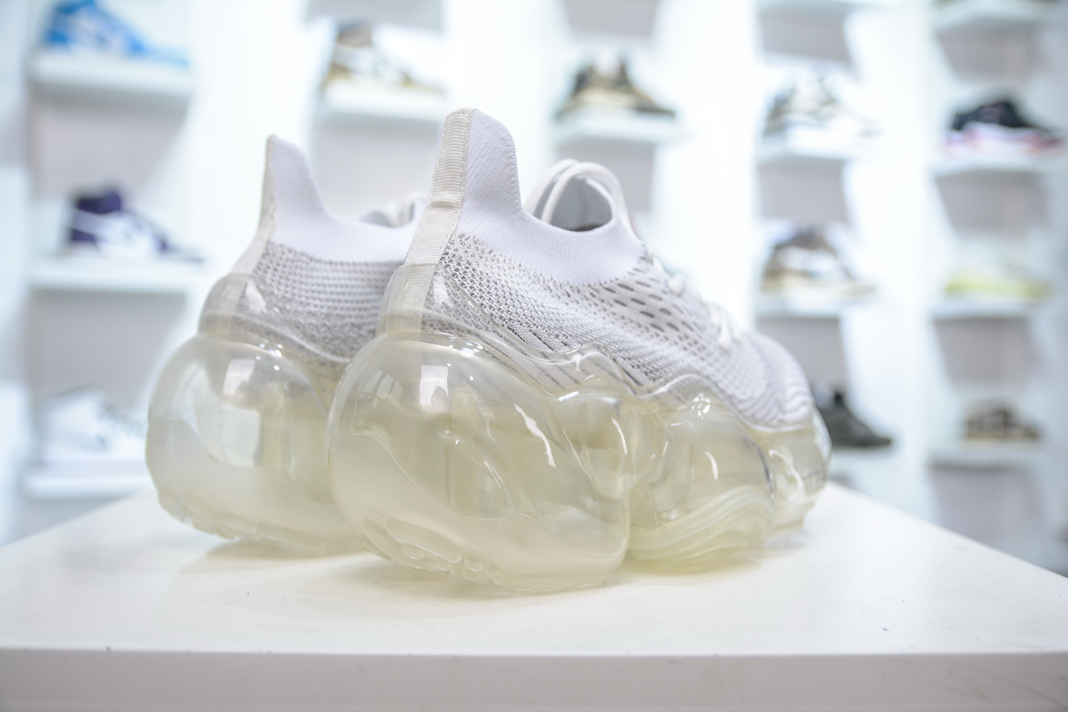 Grounds Moople White mptp102722