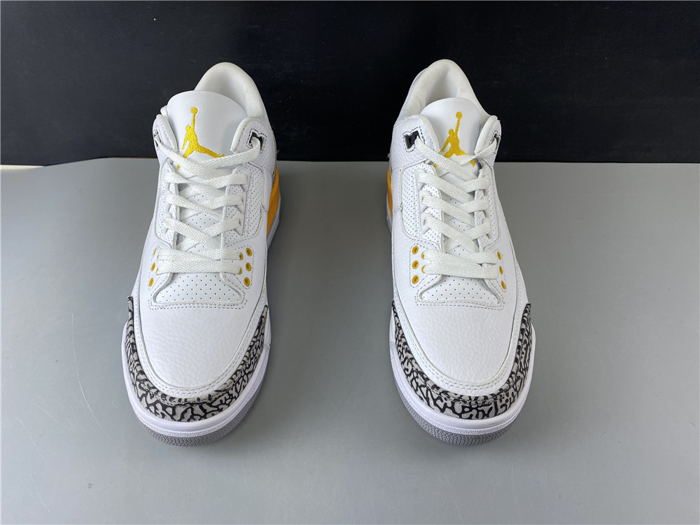 Air Jordan 3 WMNS “Laser Orange”   CK9246-108