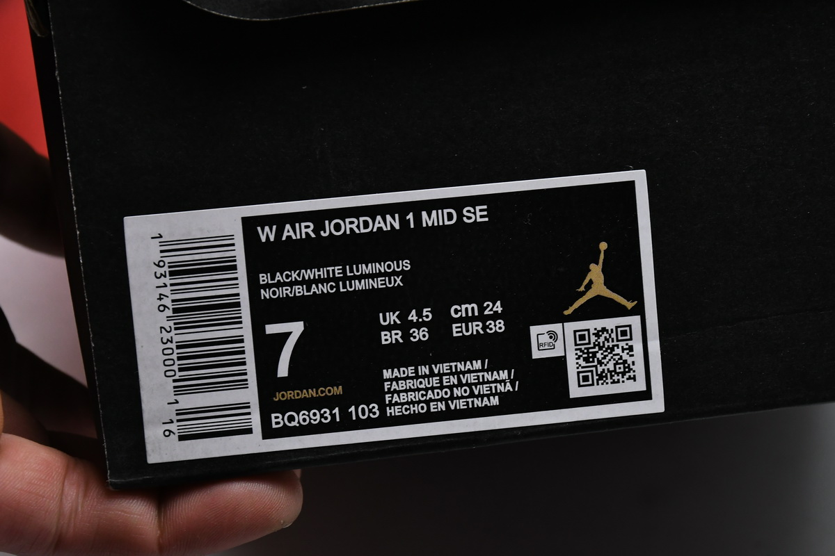 Air Jordan 1 Mid GS White Black Teal Tint BQ6931-103