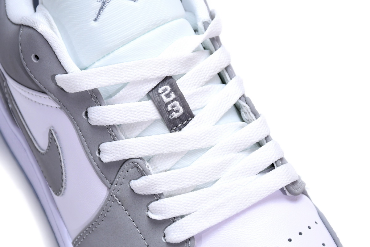 Air Jordan 1 Low Wolf Grey  DC0774-105