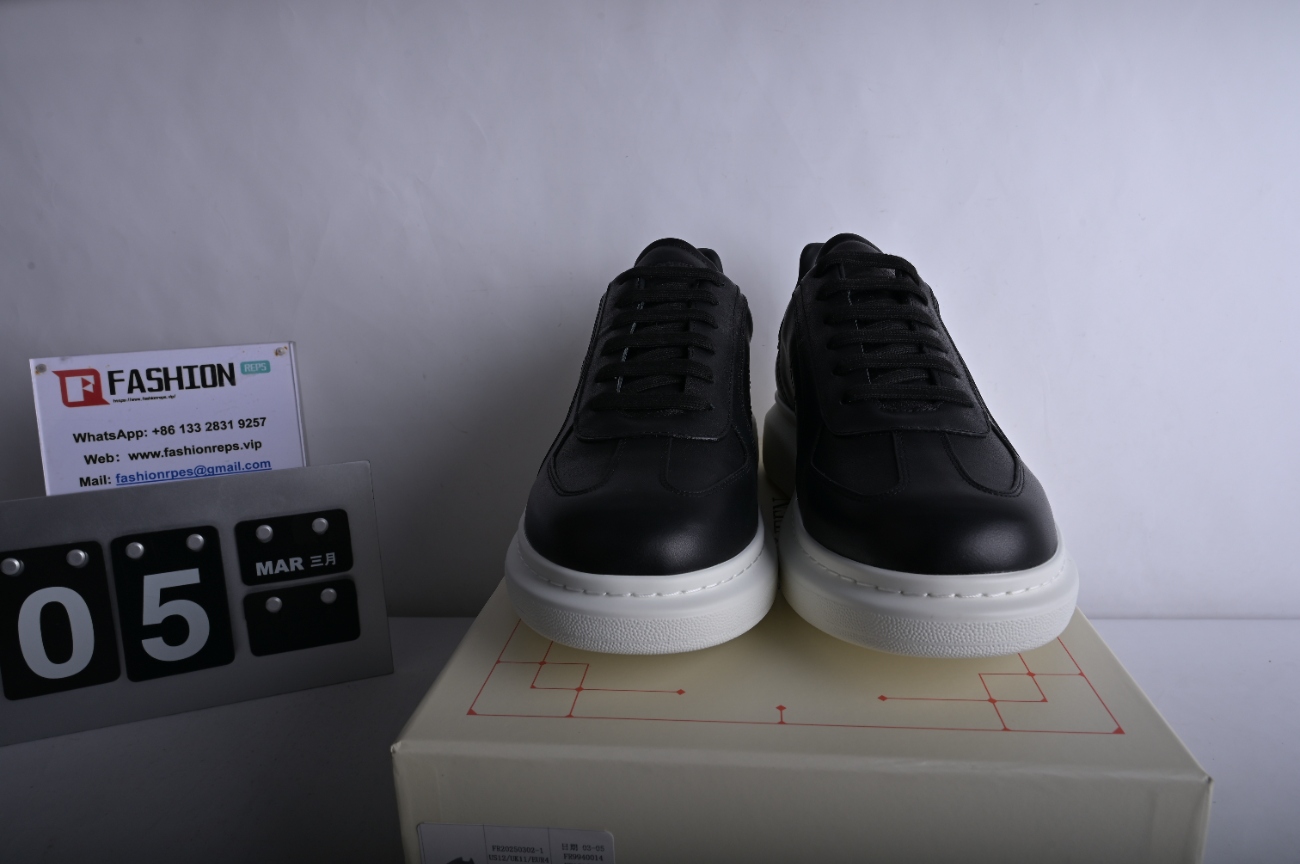 Alexander McQueen Sneaker Black and White