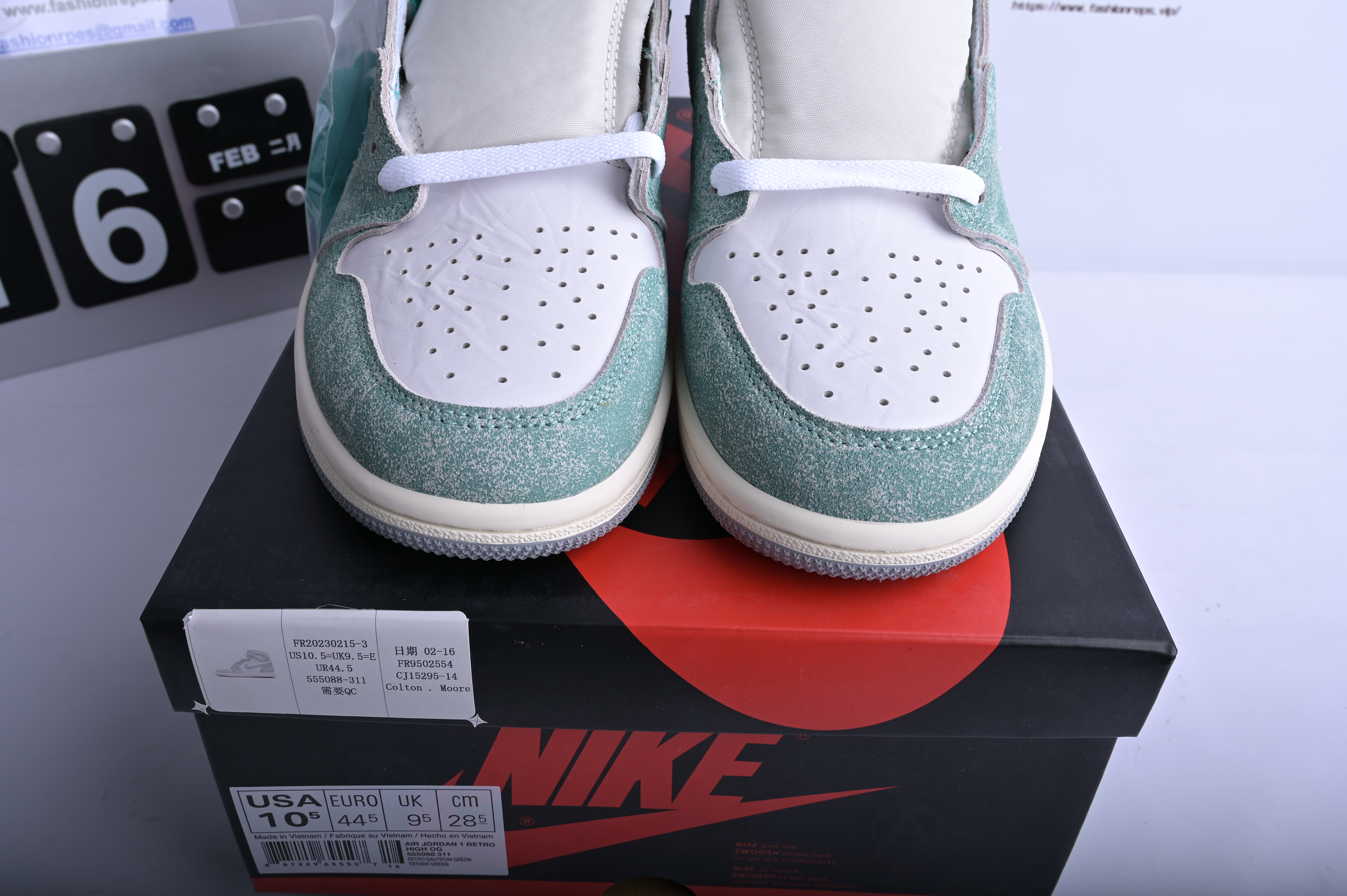 Air Jordan 1 High OG“Turbo Green” 555088-311