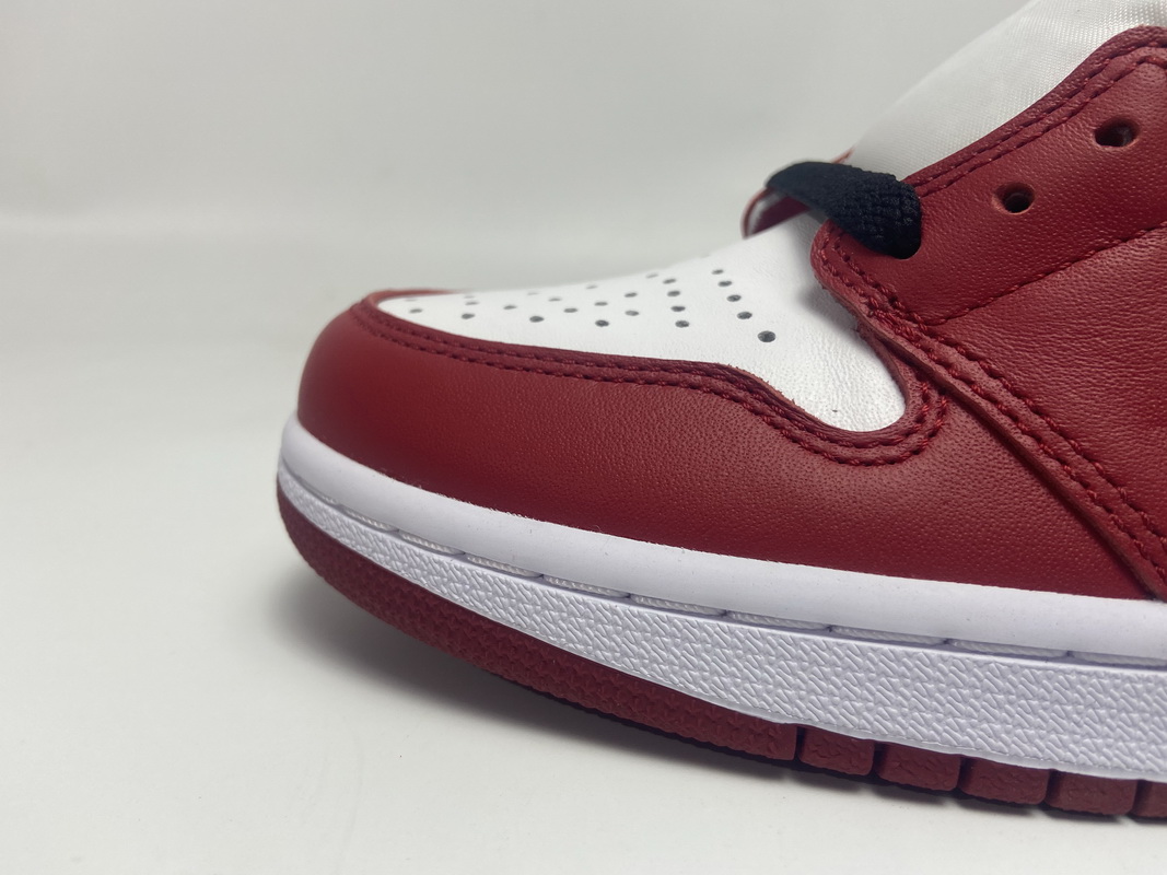 Air Jordan 1 High OG Chicago   555088-101