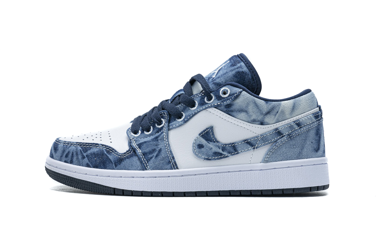 Air Jordan 1 Low SE Washed Denim   CZ8455-100