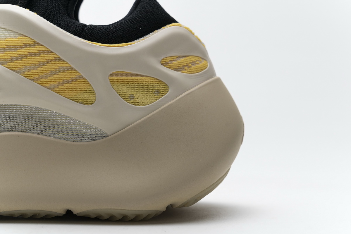 adidas Yeezy Boost 700 V3 Srphym G54853