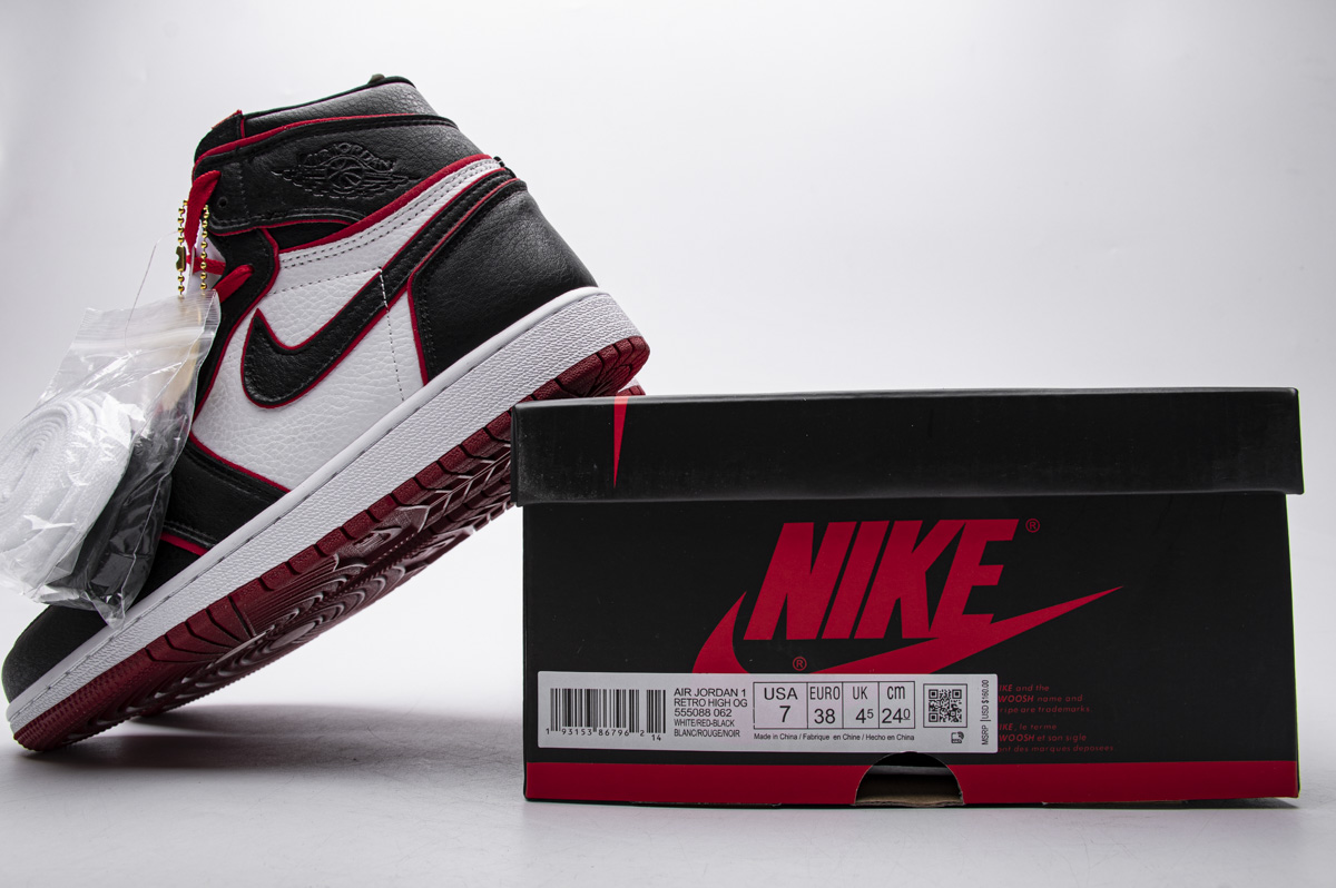 DG   Air Jordan 1 Retro High OG “Meant To Fly”  555088-062