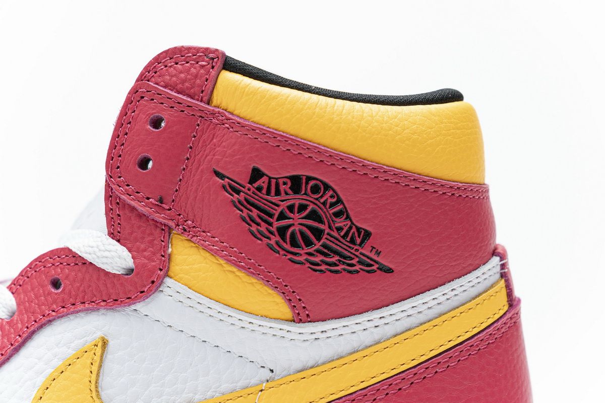 Air Jordan 1 High OG “Light Fusion Red”   555088-603