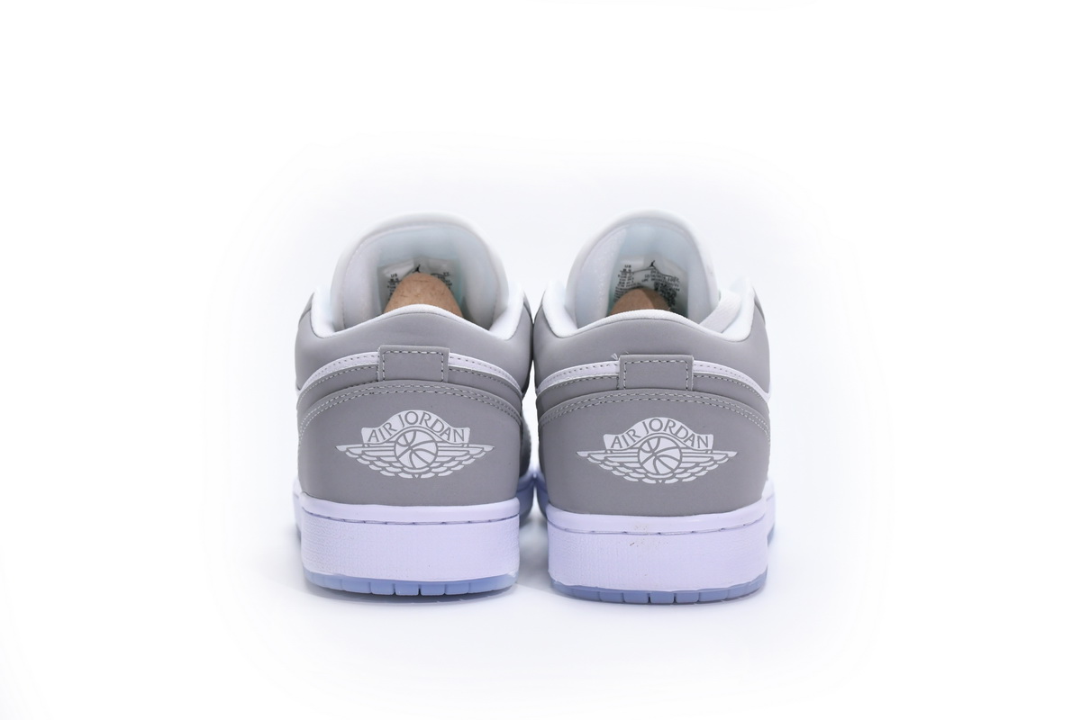 Air Jordan 1 Low Wolf Grey  DC0774-105