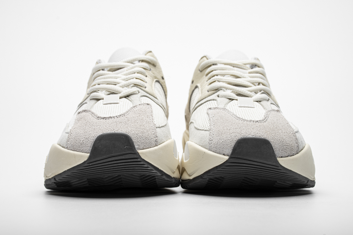Yeezy Boost 700“Analog” EG7596