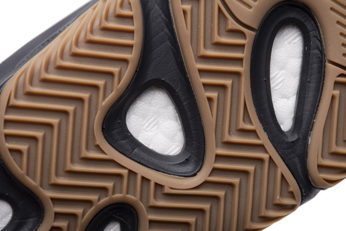 PK GOD  Adidas Yeezy 700 “Utility Black” FV5304