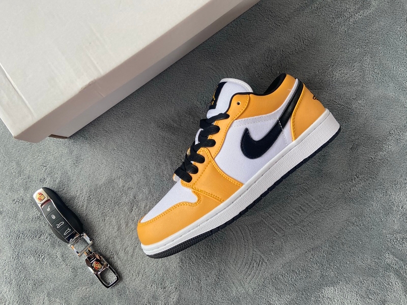 Air Jordan 1 Low Laser Orange  CZ4776-107