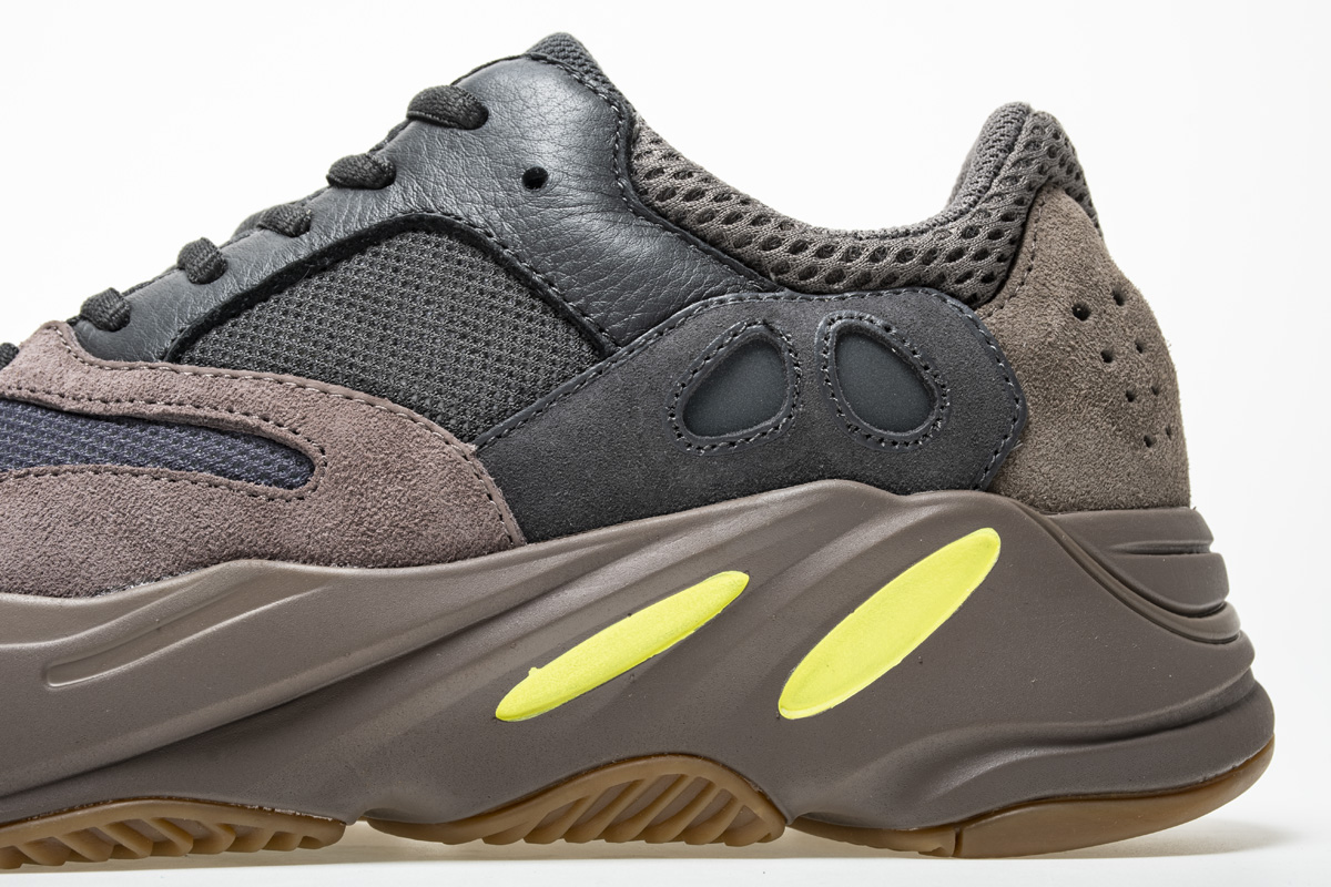 Yeezy Boost 700 “Mauve” EE9614