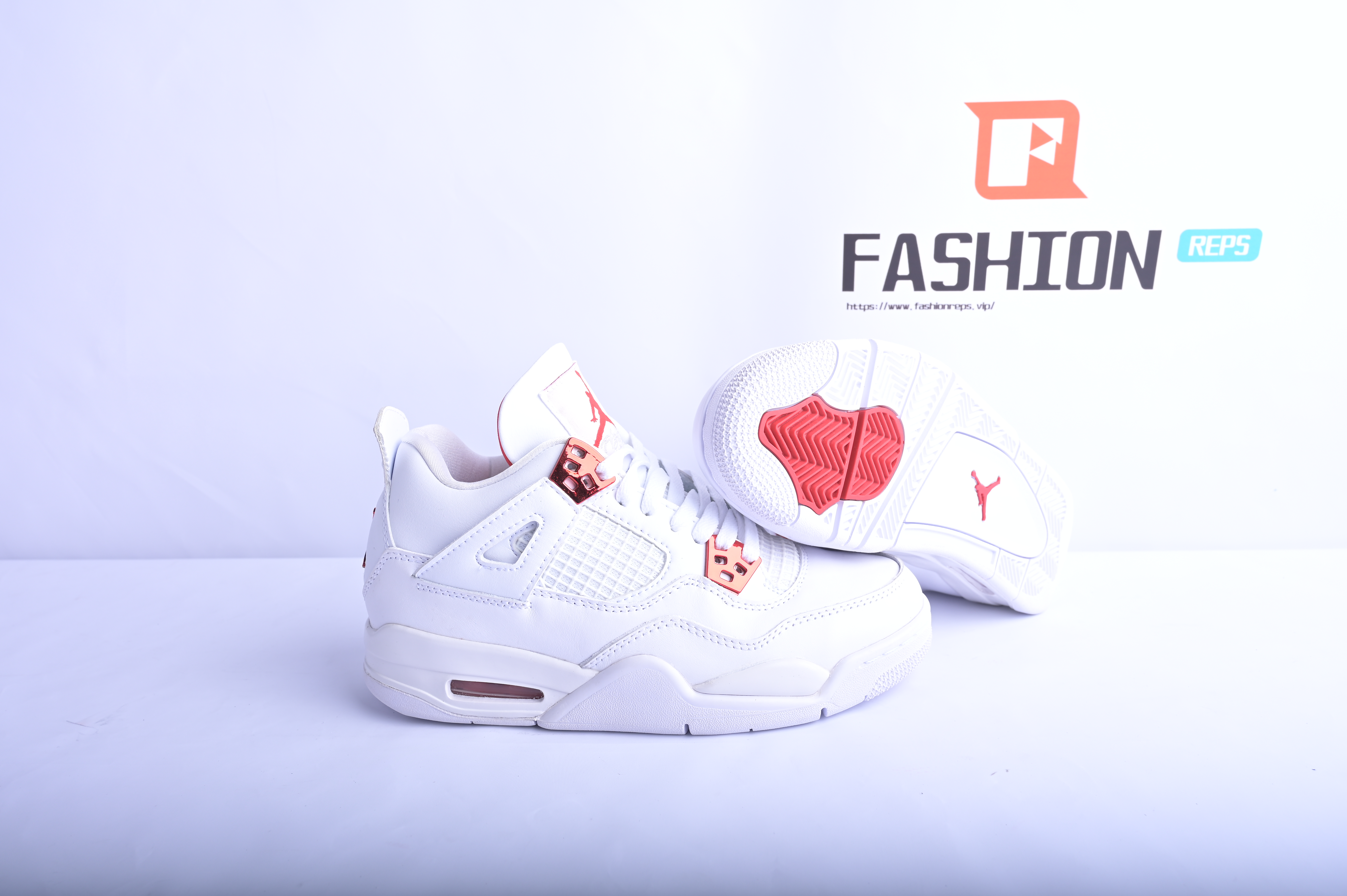 Air Jordan 4 White University Red CT8527-112
