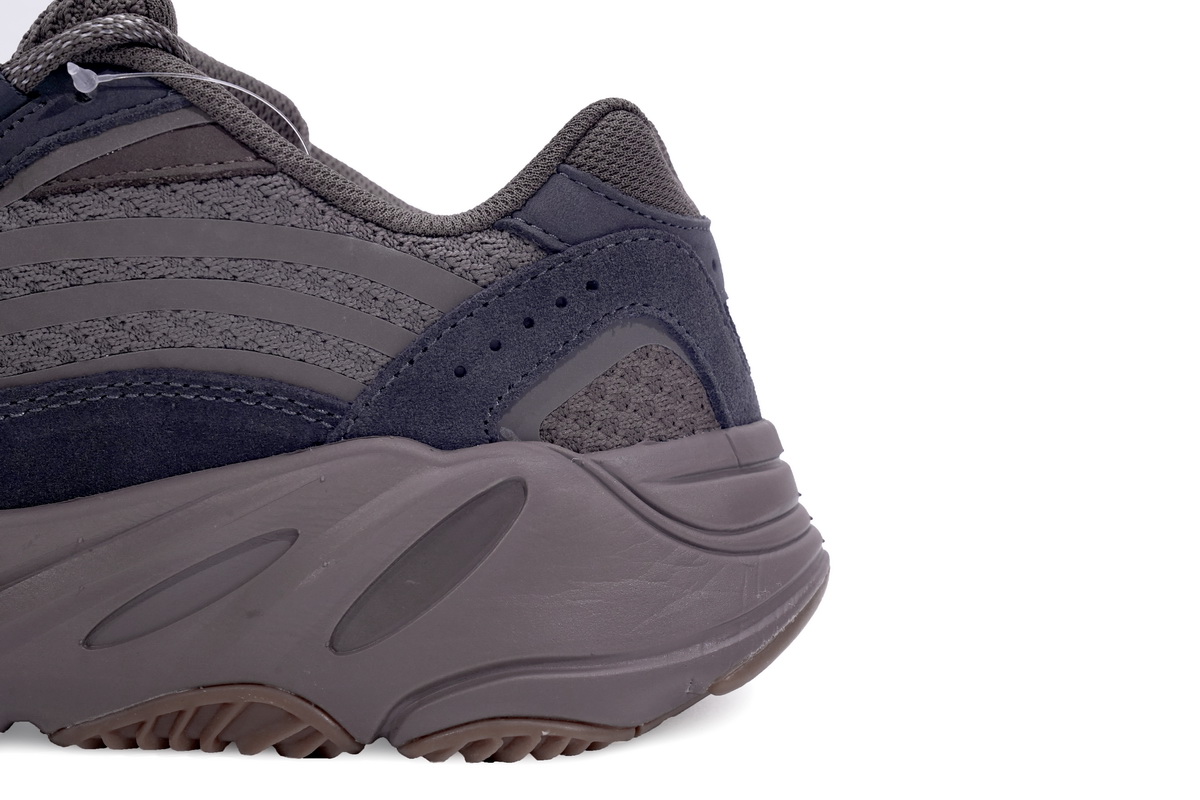 DG   adidas Yeezy Boost 700 V2 Enflame Amber Mauve  GZ0724