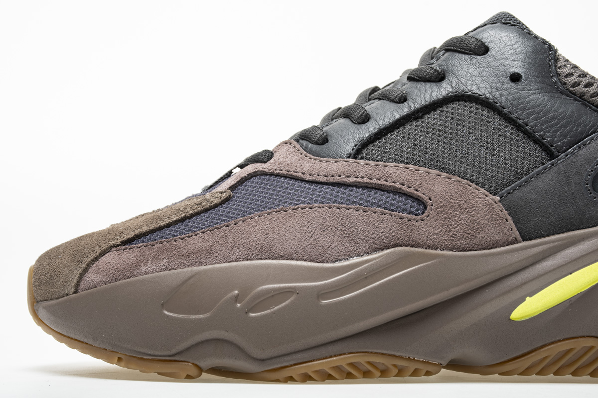 Yeezy Boost 700 “Mauve” EE9614