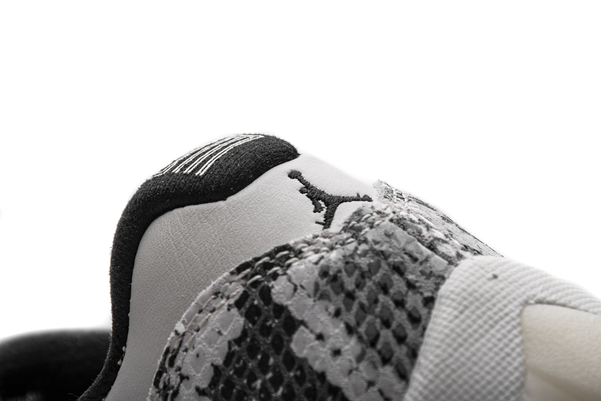Air Jordan 11 Low “Light Bone” CD6846-002