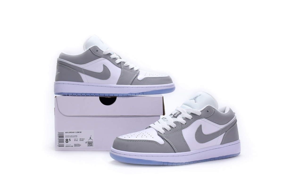 Air Jordan 1 Low Wolf Grey  DC0774-105