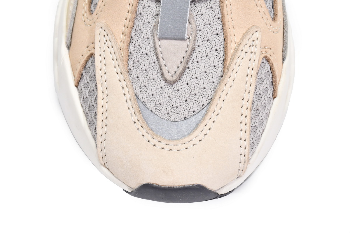 DG  adidas Yeezy Boost 700 V2 Cream   GY7924