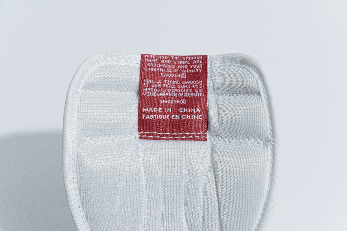 H12  Air Jordan 1 High OG Chicago 555088-101
