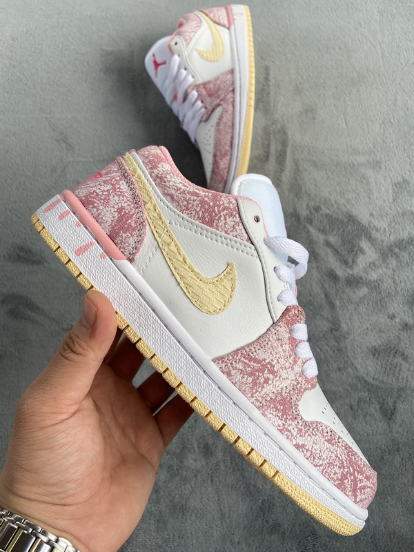 Air Jordan 1 Low SE GS Paint Drip  CW7104-601