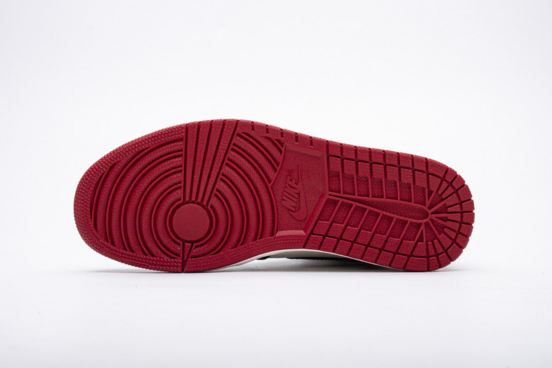 Air Jordan 1 High OG “Bred Toe”555088-610
