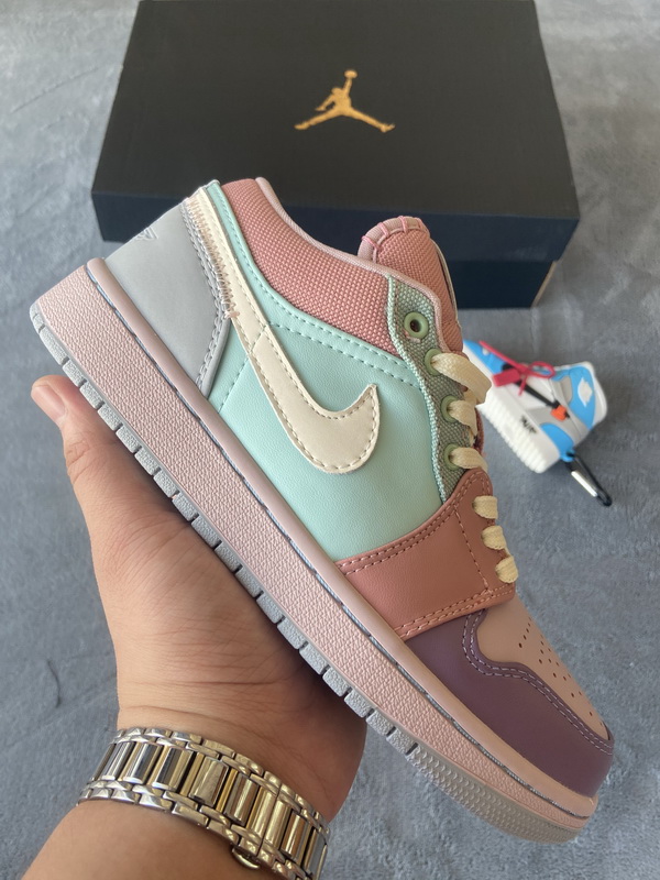 Air Jordan 1 Low SE Champagne  DJ5196-615