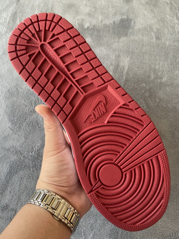 Air Jordan 1 High OG Chicago   555088-101