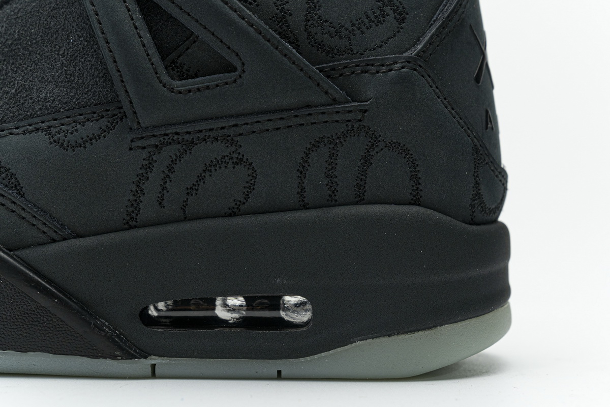Air Jordan 4 Retro KAWS Black 930155-001