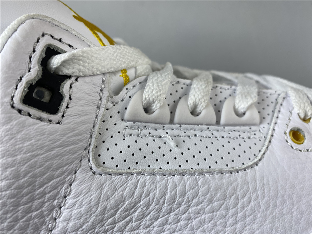 Air Jordan 3 WMNS “Laser Orange”   CK9246-108
